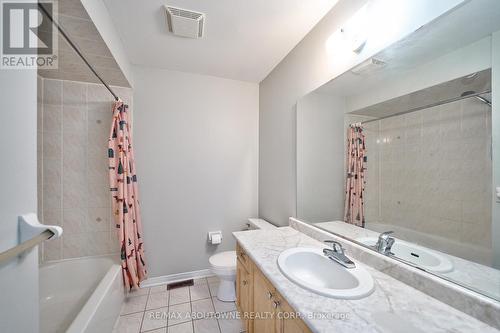 556 Delphine Drive, Burlington, ON - Indoor Photo Showing Bathroom