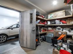 Garage - 