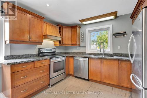 121 King Street E, Hamilton, ON - Indoor Photo Showing Kitchen