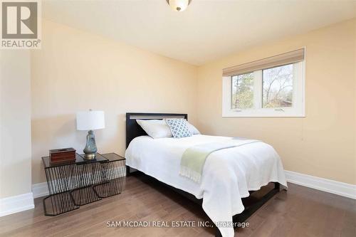 1779 Fifeshire Court, Mississauga, ON - Indoor Photo Showing Bedroom