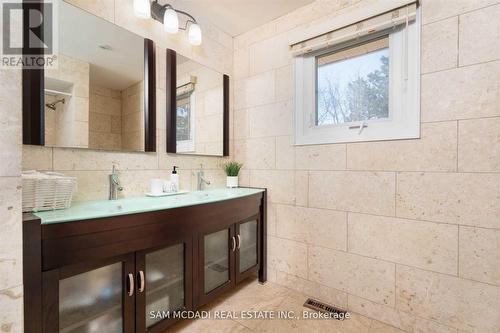 1779 Fifeshire Court, Mississauga, ON - Indoor Photo Showing Bathroom