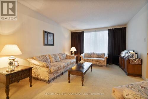 52 Bexhill Drive, London, ON - Indoor Photo Showing Living Room