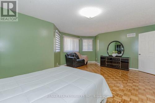 1617 Bristol Road W, Mississauga, ON - Indoor Photo Showing Bedroom