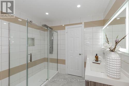 1617 Bristol Road W, Mississauga, ON - Indoor Photo Showing Bathroom