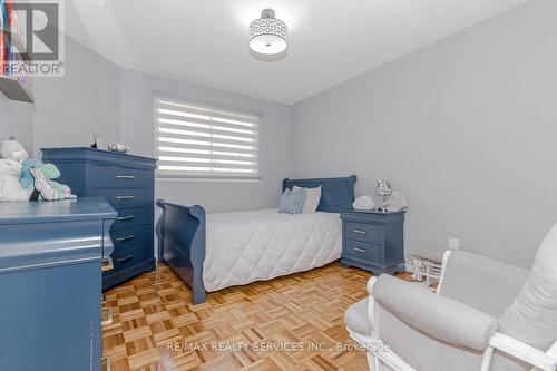 1617 Bristol Road W, Mississauga, ON - Indoor Photo Showing Bedroom