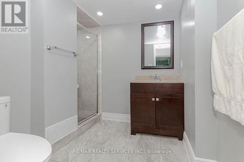 1617 Bristol Road W, Mississauga, ON - Indoor Photo Showing Bathroom