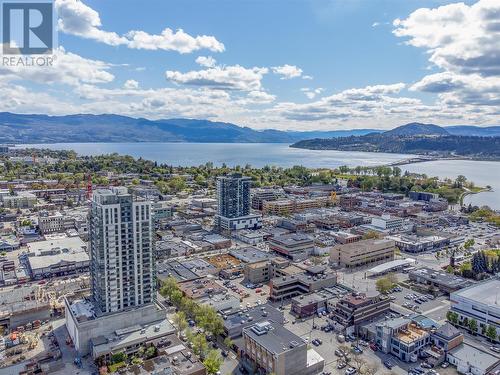 Steps to beaches - 1471 St Paul Street Unit# 1103, Kelowna, BC - Outdoor With Body Of Water With View