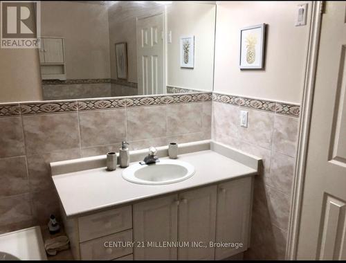 3744 Althorpe Circle, Mississauga, ON - Indoor Photo Showing Bathroom