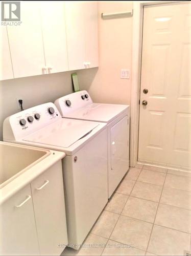 3744 Althorpe Circle, Mississauga, ON - Indoor Photo Showing Laundry Room