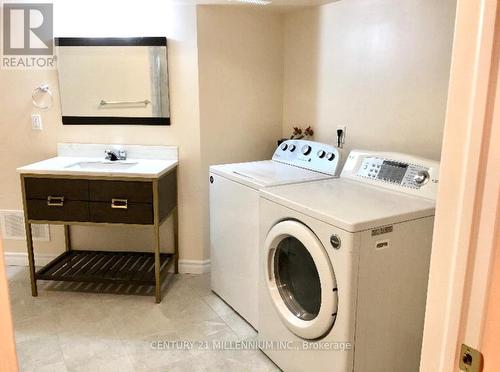 3744 Althorpe Circle, Mississauga, ON - Indoor Photo Showing Laundry Room