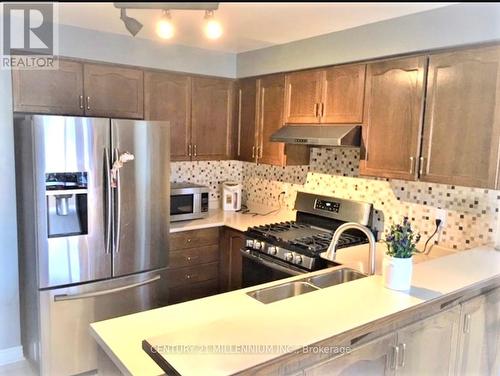 3744 Althorpe Circle, Mississauga, ON - Indoor Photo Showing Kitchen With Stainless Steel Kitchen With Upgraded Kitchen