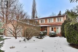 1829 SHERWOOD FORREST CIRCLE  Mississauga, ON L5K 2G6