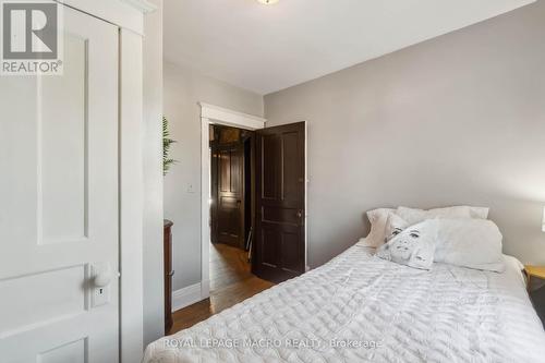 197 Wentworth Street S, Hamilton, ON - Indoor Photo Showing Bedroom