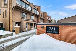 18 - 251 BRUYERE STREET  Ottawa, ON K1N 5E5