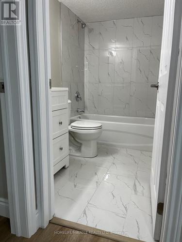 524 Linden Drive, Cambridge, ON - Indoor Photo Showing Bathroom