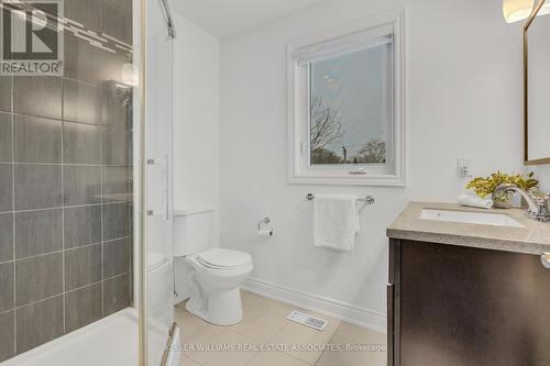 5419 Spruce Avenue, Burlington, ON - Indoor Photo Showing Bathroom