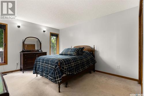 2806 Staples Bay E, Regina, SK - Indoor Photo Showing Bedroom