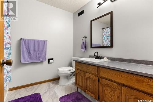 2806 Staples Bay E, Regina, SK - Indoor Photo Showing Bathroom