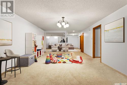 2806 Staples Bay E, Regina, SK - Indoor Photo Showing Other Room