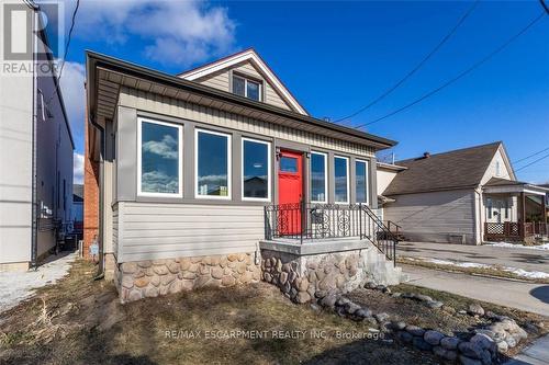 11 Munn Street, Hamilton, ON - Outdoor With Deck Patio Veranda