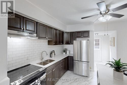 25 Lincoln Street, Hamilton, ON - Indoor Photo Showing Kitchen With Double Sink