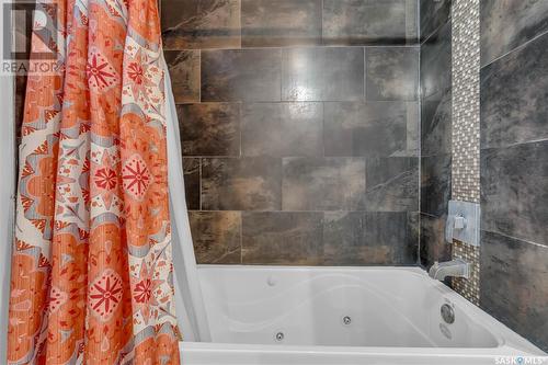 1457 Empress Street, Regina, SK - Indoor Photo Showing Bathroom