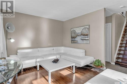 1457 Empress Street, Regina, SK - Indoor Photo Showing Living Room