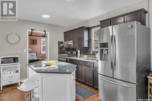 1457 Empress Street, Regina, SK - Indoor Photo Showing Kitchen With Stainless Steel Kitchen