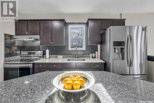 1457 Empress Street, Regina, SK - Indoor Photo Showing Kitchen With Stainless Steel Kitchen