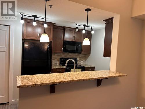 102 1220 Blackfoot Drive, Regina, SK - Indoor Photo Showing Kitchen