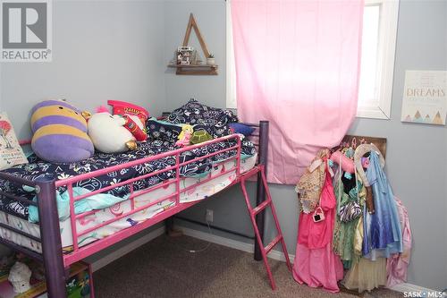 7251 Bowman Avenue, Regina, SK - Indoor Photo Showing Bedroom