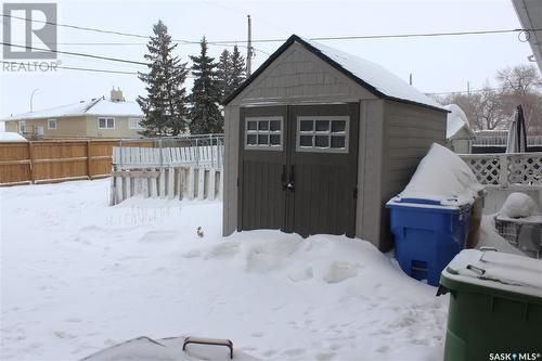 7251 Bowman Avenue, Regina, SK - Outdoor With Exterior