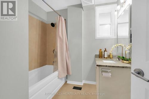 29 Douglas Avenue, Ottawa, ON - Indoor Photo Showing Bathroom