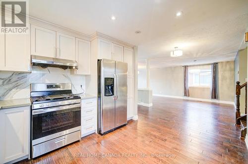 320 Highridge Avenue, Hamilton, ON - Indoor Photo Showing Kitchen