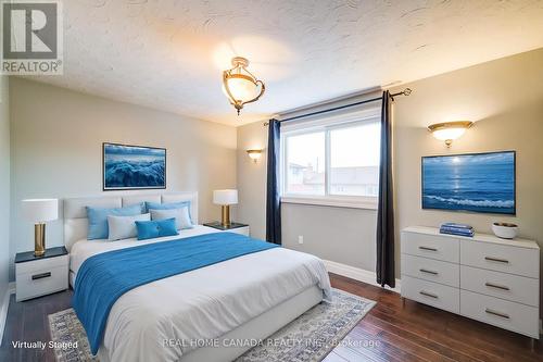 320 Highridge Avenue, Hamilton, ON - Indoor Photo Showing Bedroom