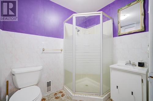 320 Highridge Avenue, Hamilton, ON - Indoor Photo Showing Bathroom