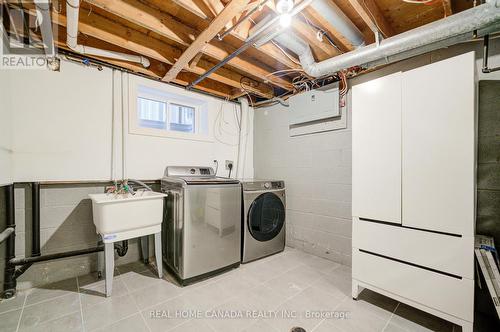 320 Highridge Avenue, Hamilton, ON - Indoor Photo Showing Laundry Room