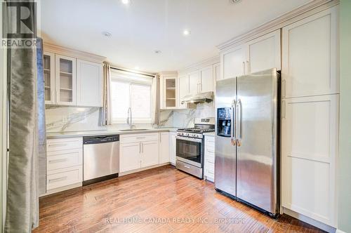 320 Highridge Avenue, Hamilton, ON - Indoor Photo Showing Kitchen With Upgraded Kitchen