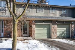 81 - 60 HANSON ROAD  Mississauga, ON L5B 2P6