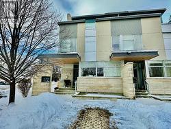 272 BEECHGROVE AVENUE  Ottawa, ON K1Z 6R3