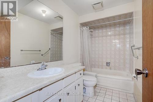 93 Antigua Road, Mississauga, ON - Indoor Photo Showing Bathroom