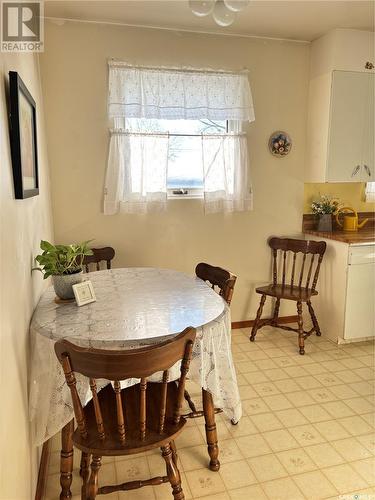 5313 3Rd Avenue, Regina, SK - Indoor Photo Showing Dining Room