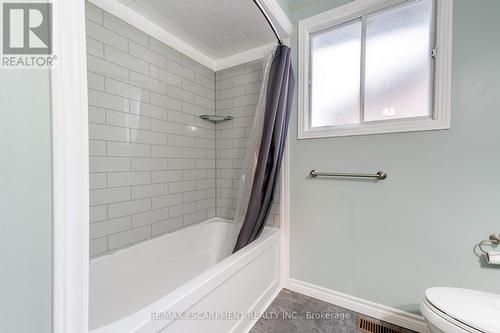 3436 Bristol Drive, Burlington, ON - Indoor Photo Showing Bathroom