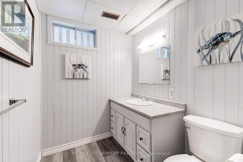 3436 Bristol Drive, Burlington, ON - Indoor Photo Showing Bathroom