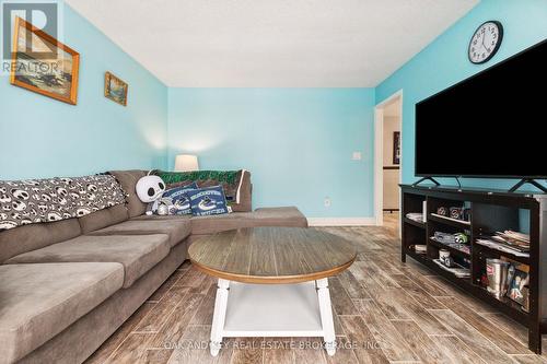 6 Weymouth Drive, London, ON - Indoor Photo Showing Living Room