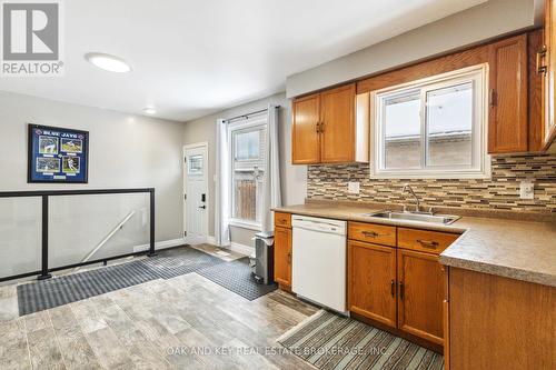 6 Weymouth Drive, London, ON - Indoor Photo Showing Kitchen