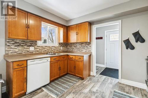 6 Weymouth Drive, London, ON - Indoor Photo Showing Kitchen