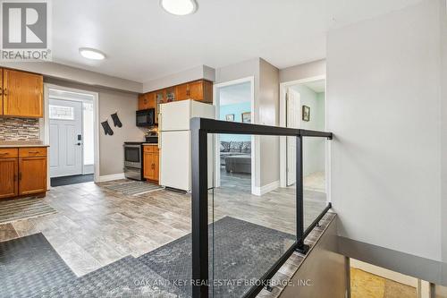 6 Weymouth Drive, London, ON - Indoor Photo Showing Kitchen