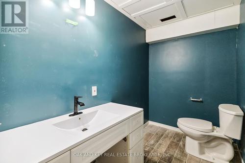 6 Weymouth Drive, London, ON - Indoor Photo Showing Bathroom