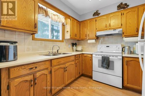 4 Market Street, Kitchener, ON - Indoor Photo Showing Kitchen With Double Sink